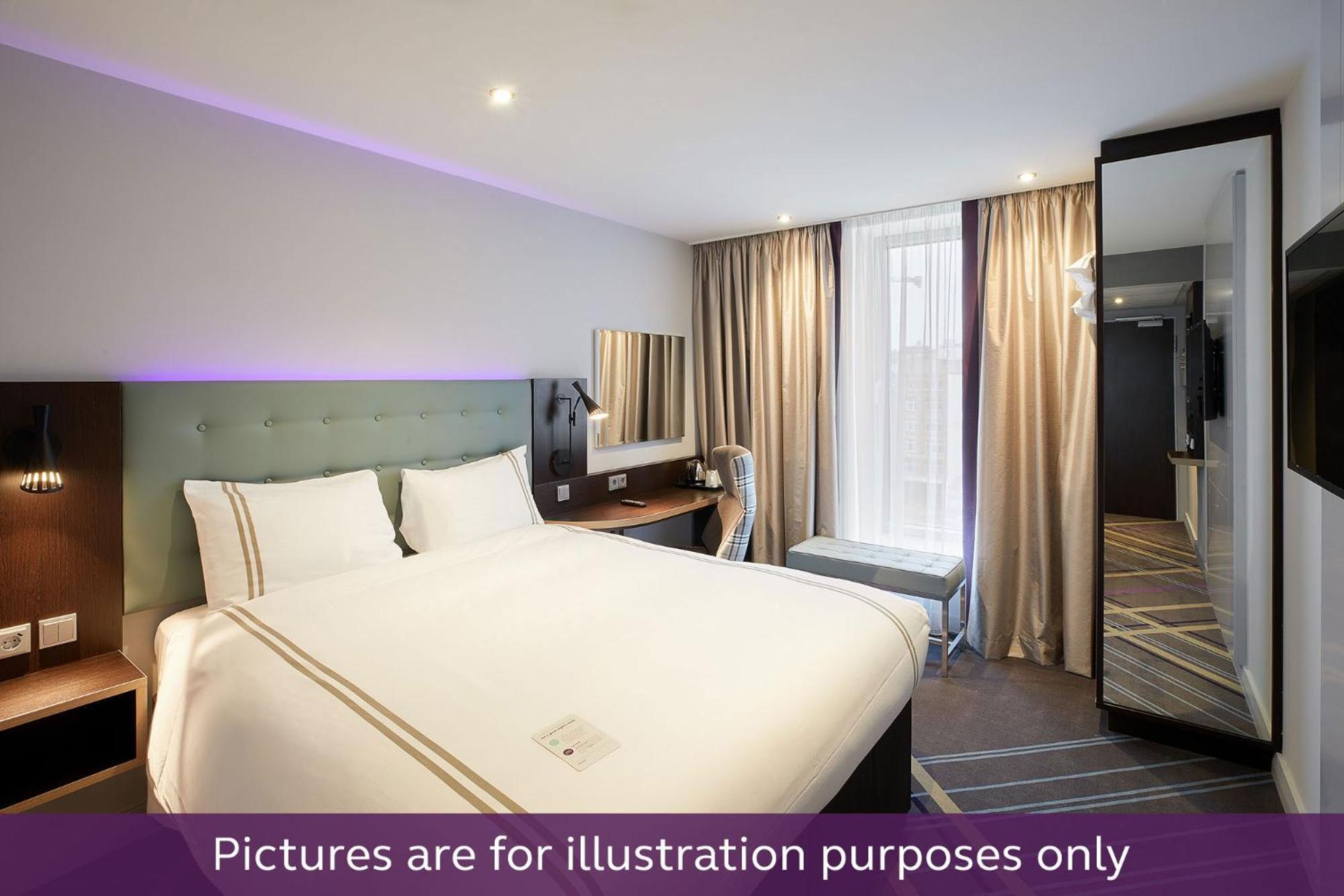 Premier Inn Luebeck City Stadtgraben Exterior photo